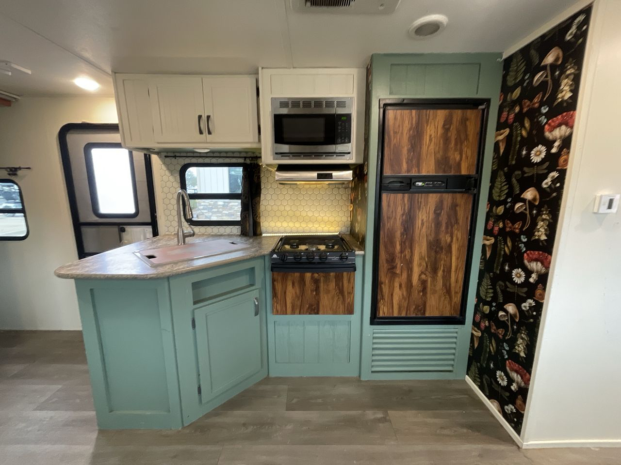 2018 COLEMAN 3015BH