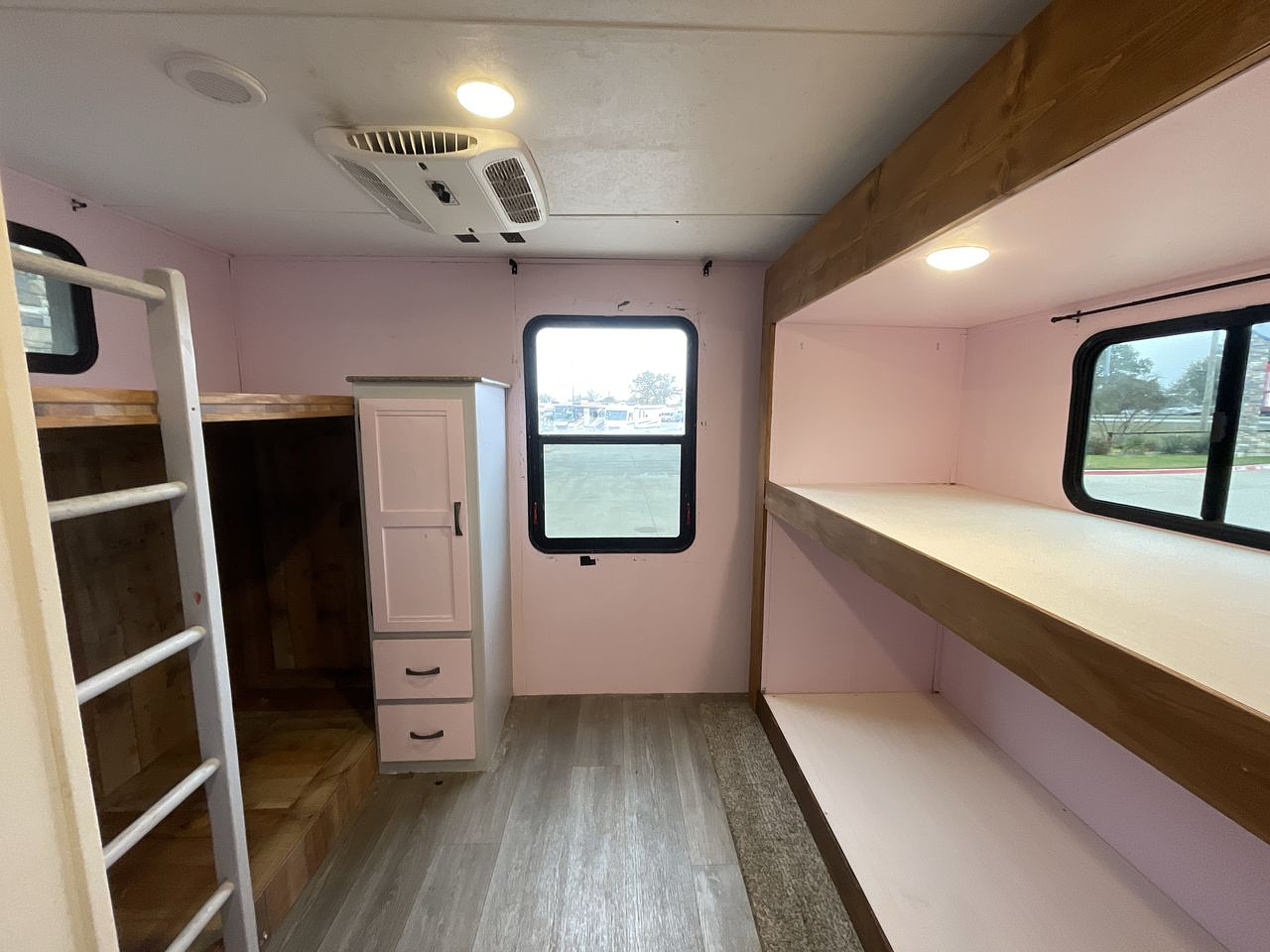 2018 COLEMAN 3015BH