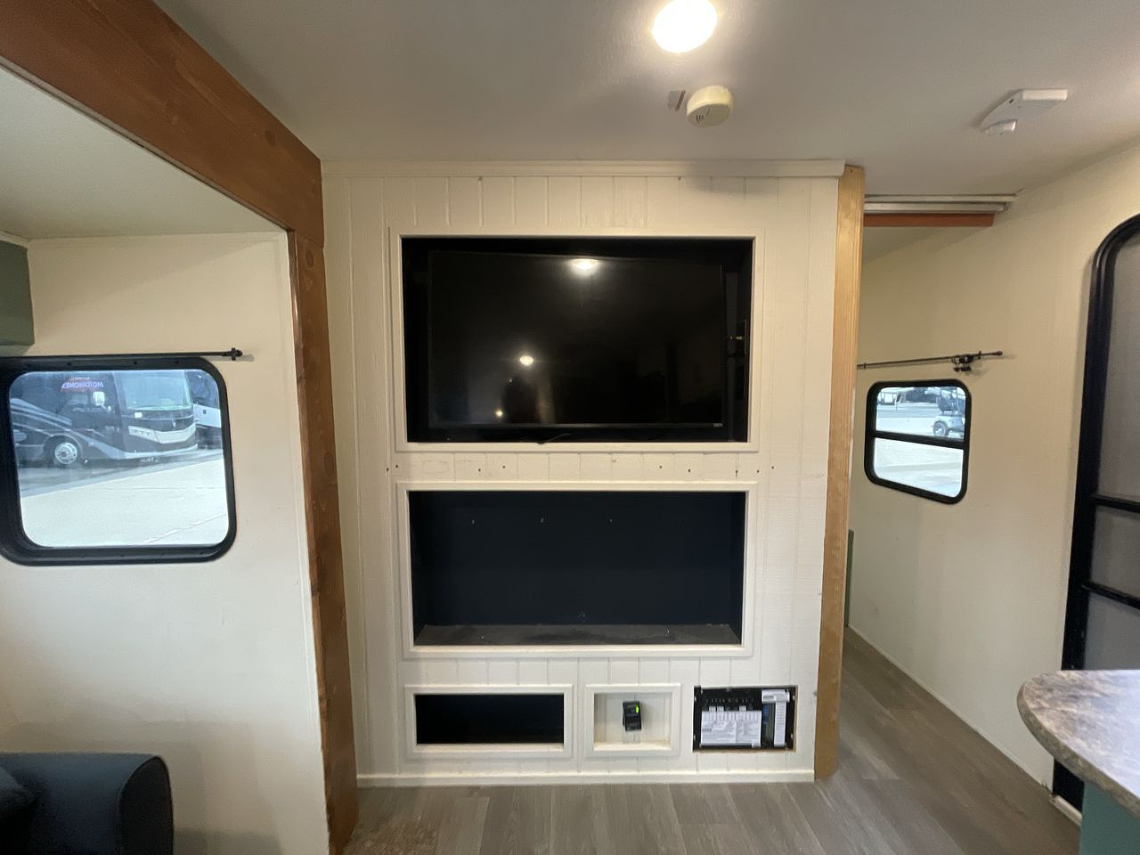 2018 COLEMAN 3015BH