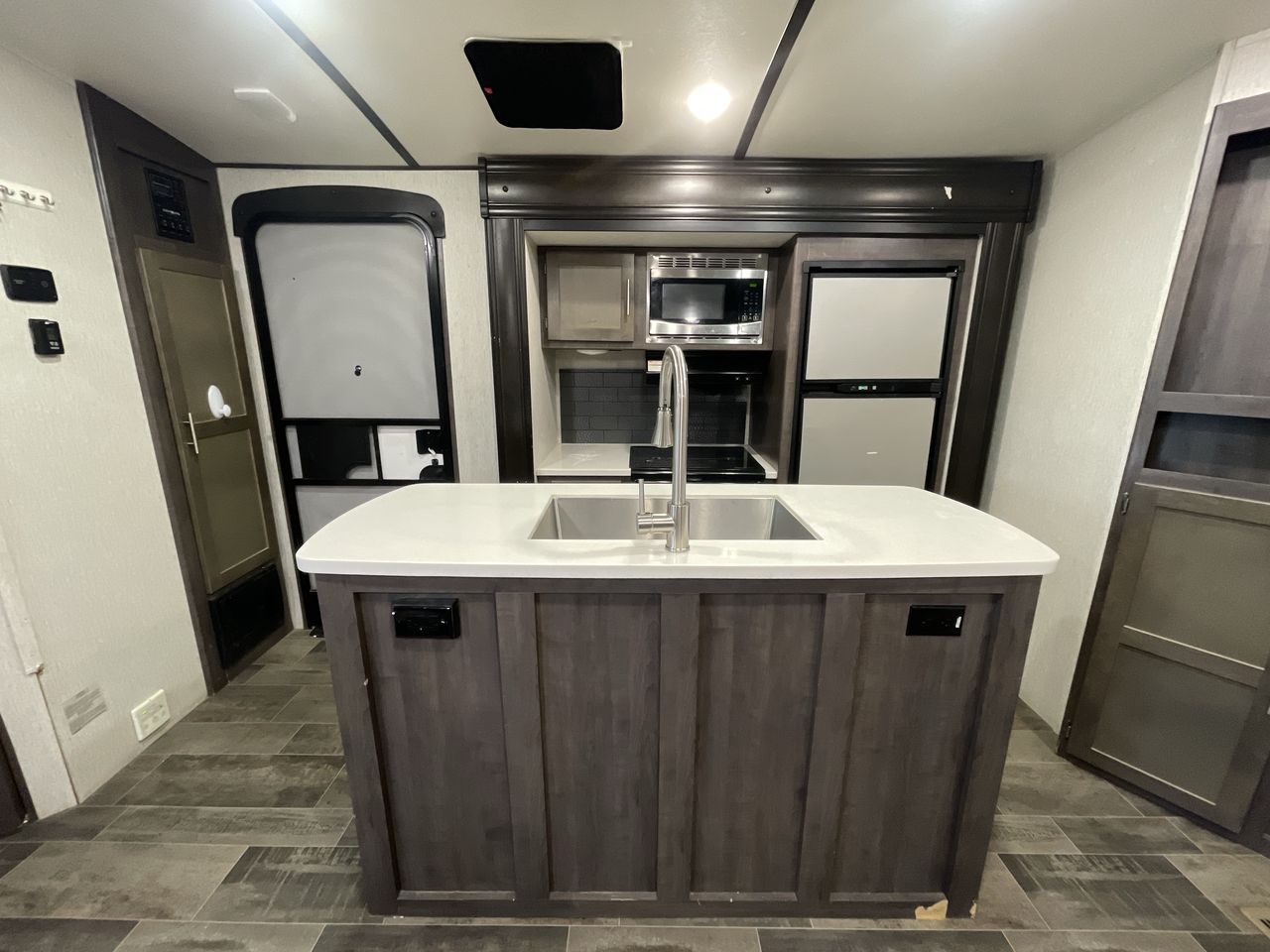 2019 SUNSET TRAIL 331BH