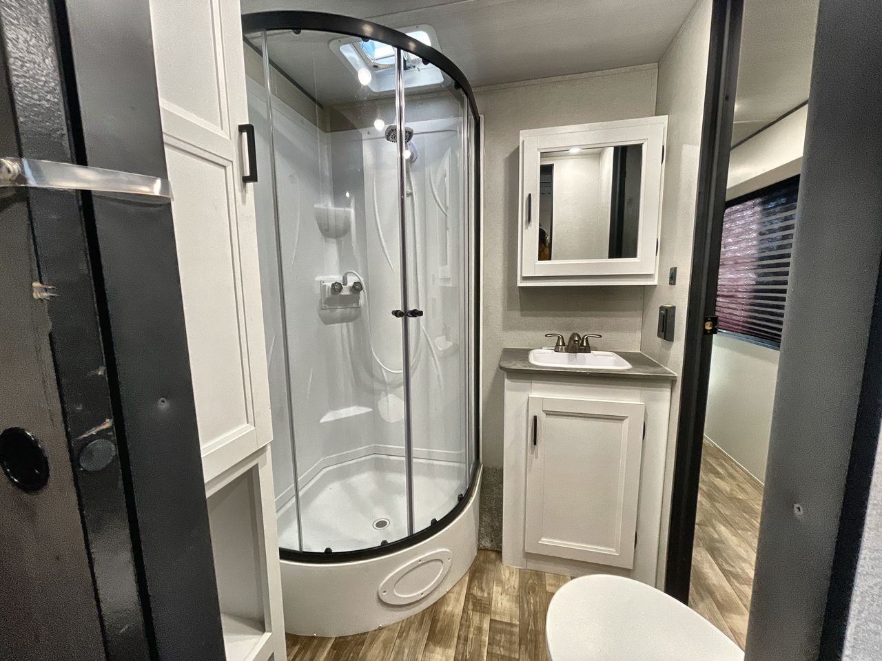 2023 KEYSTONE HIDEOUT 38FKTS