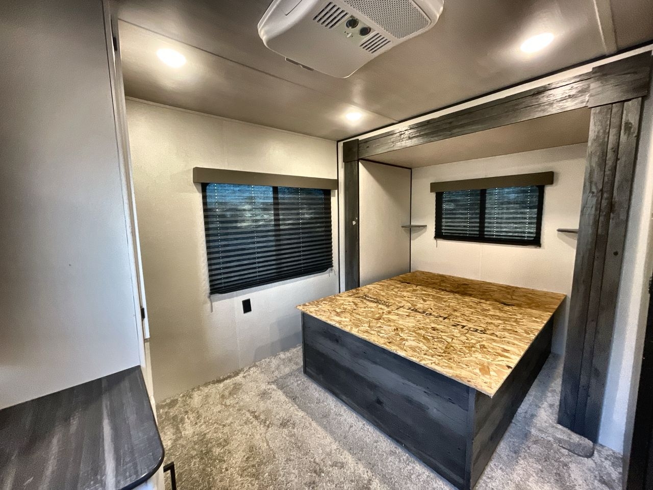 2023 KEYSTONE HIDEOUT 38FKTS