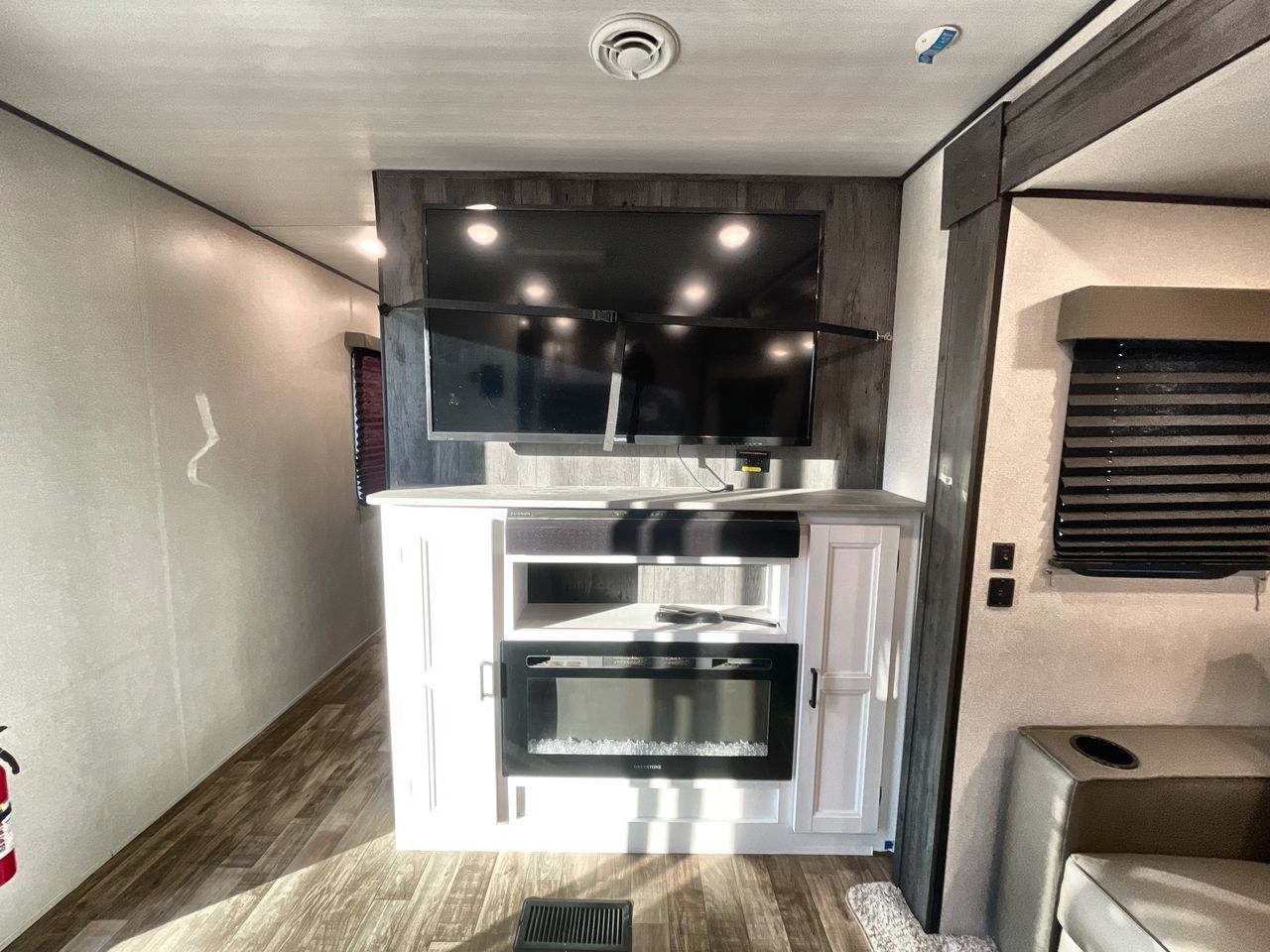 2023 KEYSTONE HIDEOUT 38FKTS