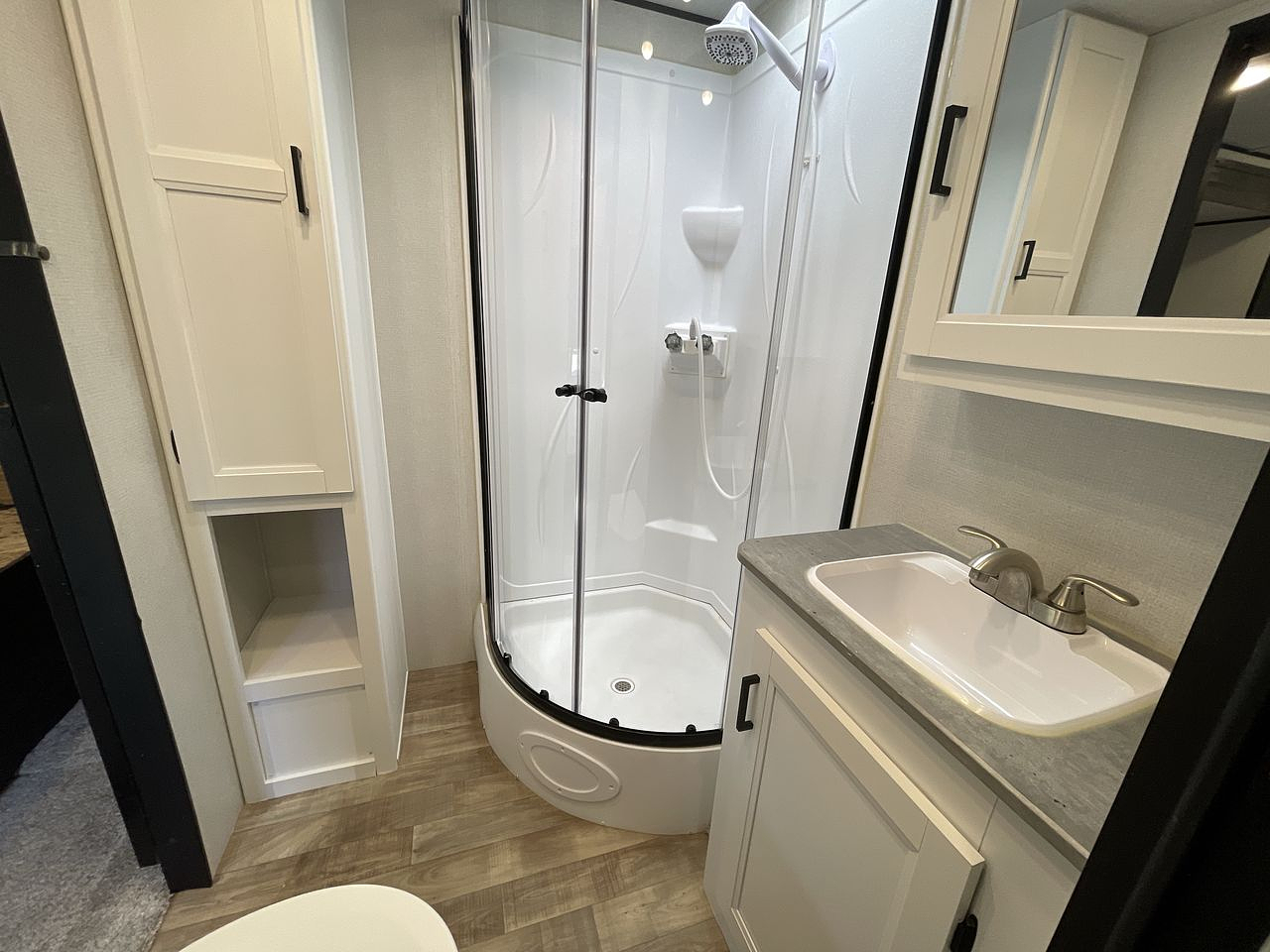 2023 KEYSTONE HIDEOUT 38FKTS