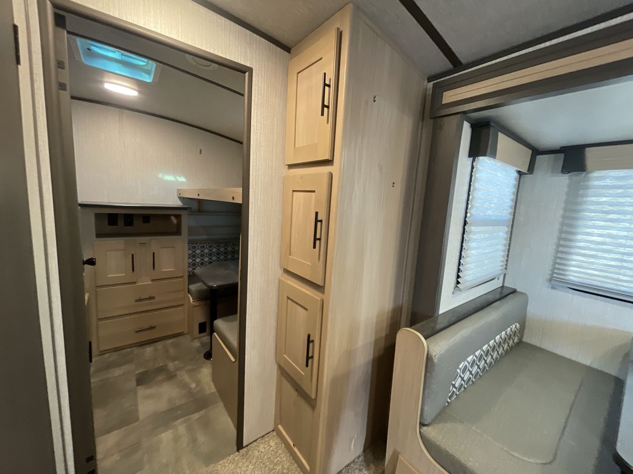 2020 CRUISER RADIANCE 28QD