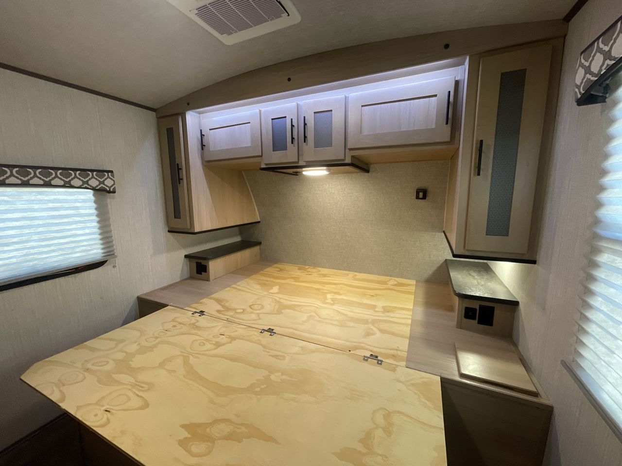 2020 CRUISER RADIANCE 28QD