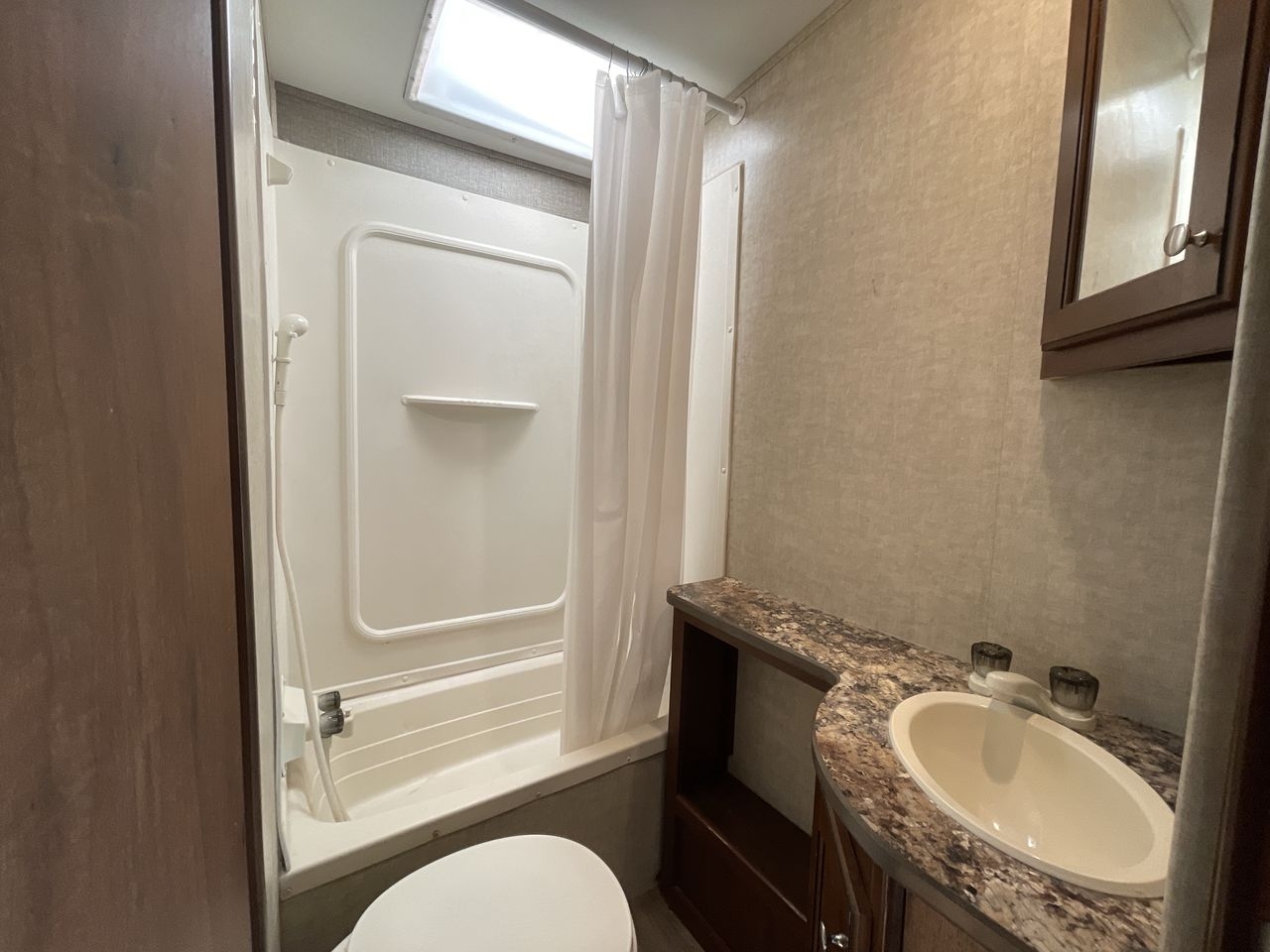 2016 HEARTLAND ELKRIDGE E26