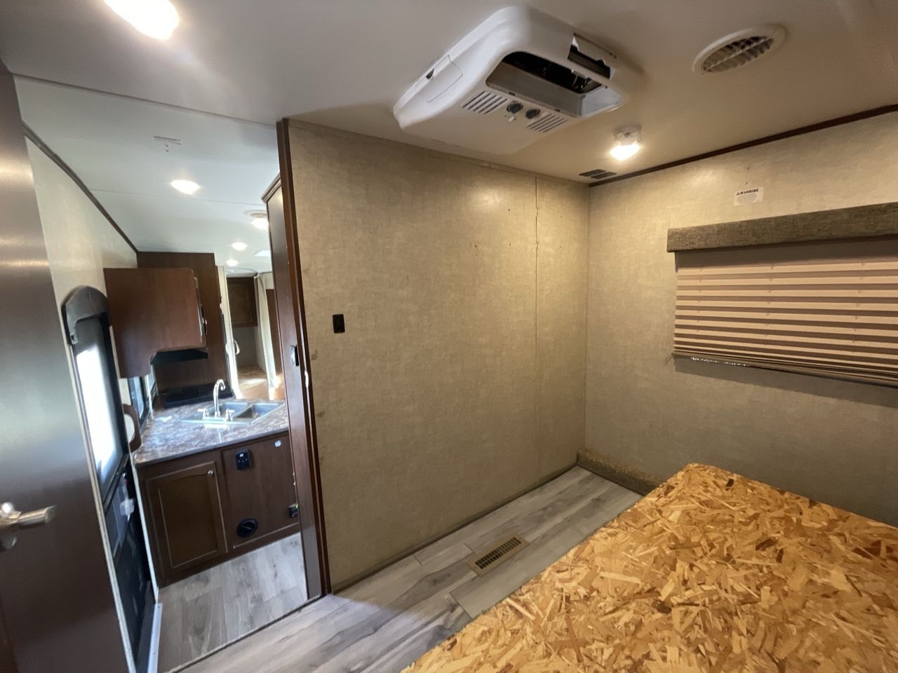 2016 HEARTLAND ELKRIDGE E26