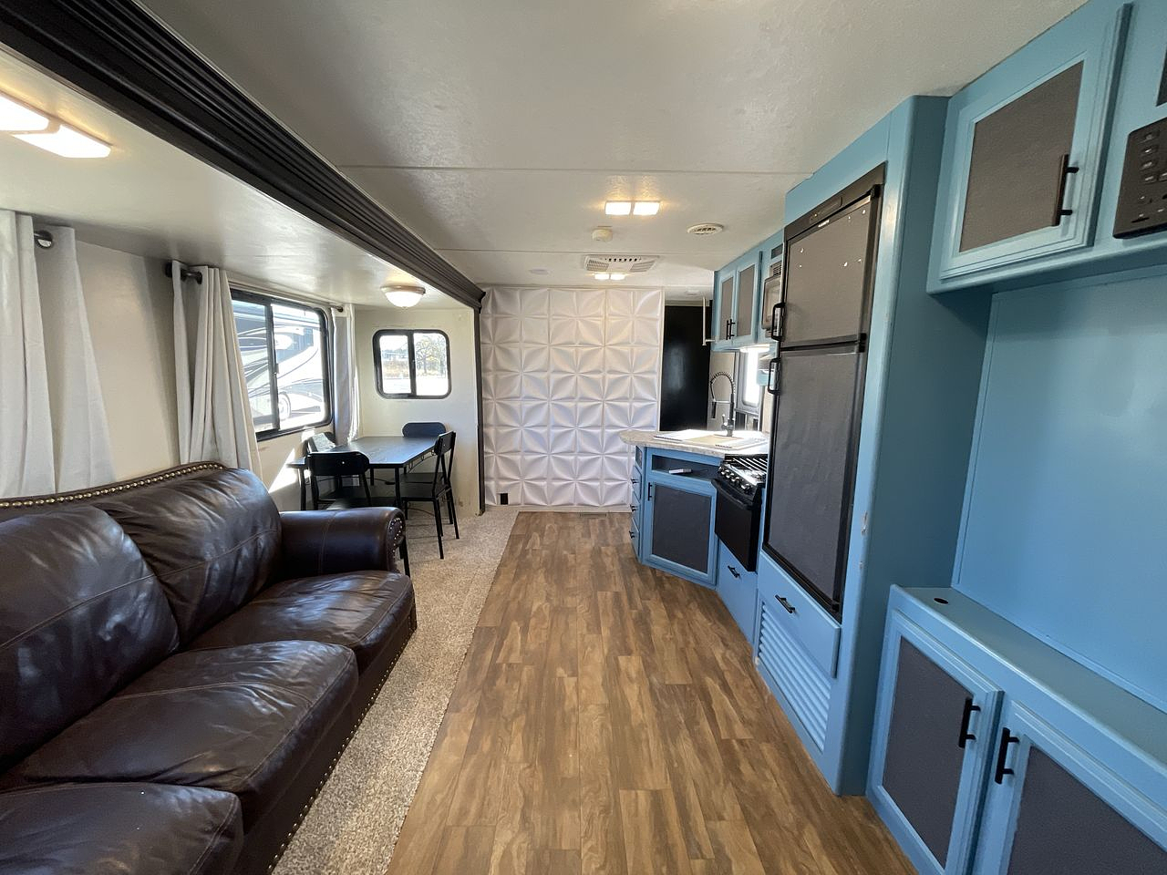 2018 PRIME TIME AVENGER 31DBS