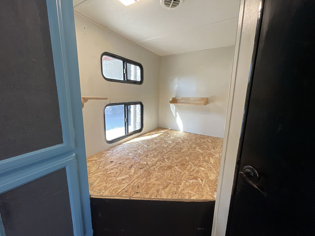 2018 PRIME TIME AVENGER 31DBS