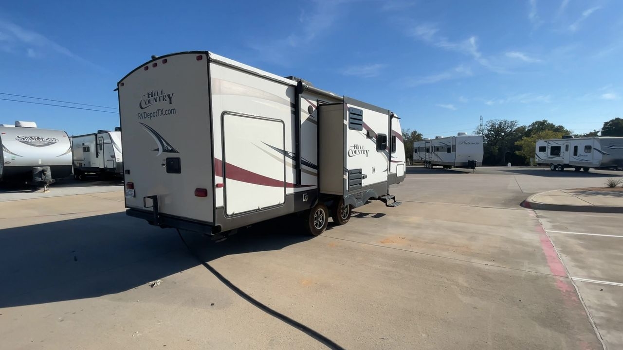 2015 CROSSROADS HILL COUNTRY 26RB