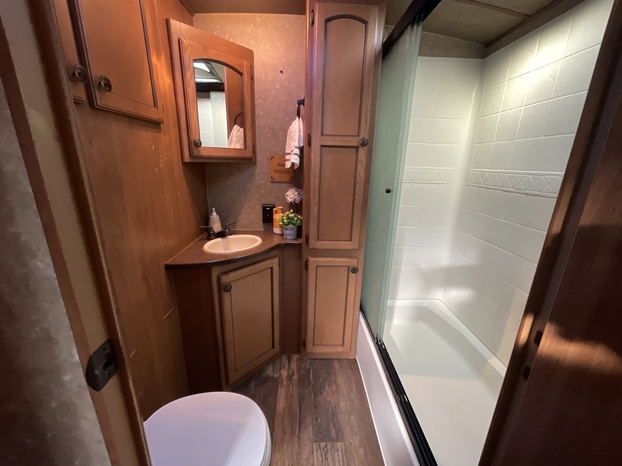 2015 CROSSROADS HILL COUNTRY 26RB