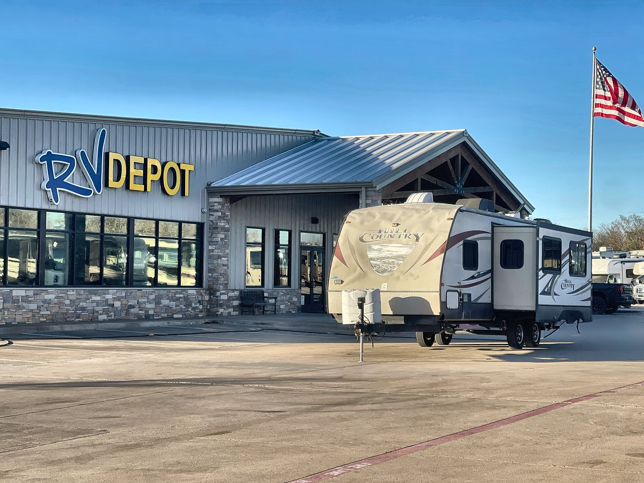 2015 CROSSROADS HILL COUNTRY 26RB