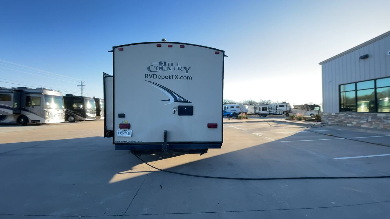 2015 CROSSROADS HILL COUNTRY 26RB