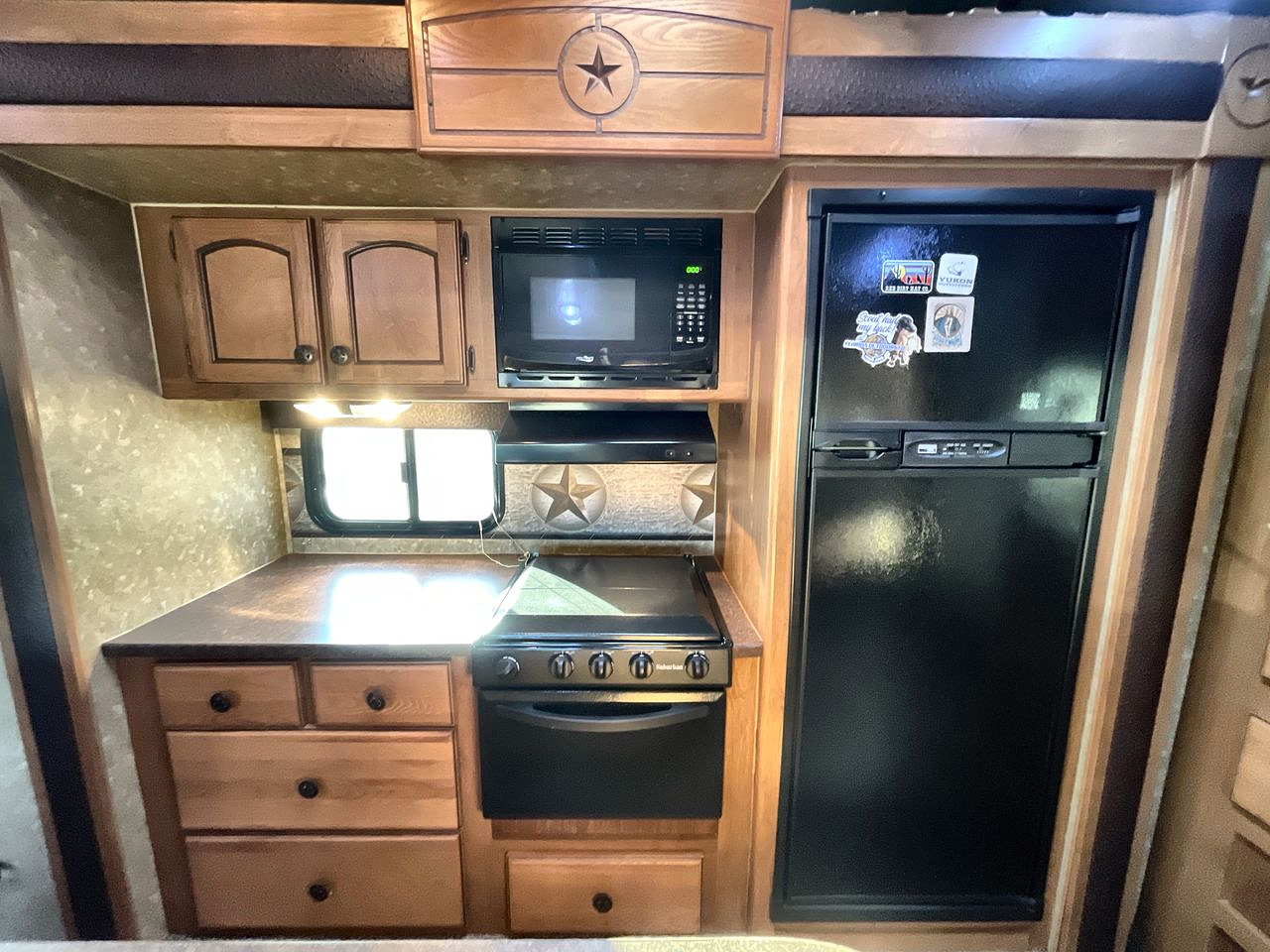 2015 CROSSROADS HILL COUNTRY 26RB