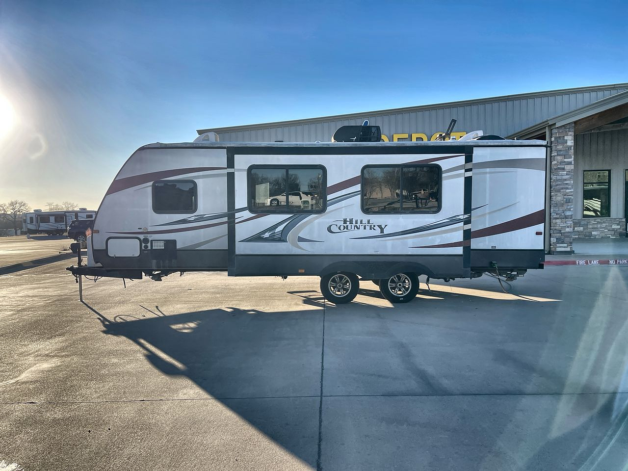 2015 CROSSROADS HILL COUNTRY 26RB