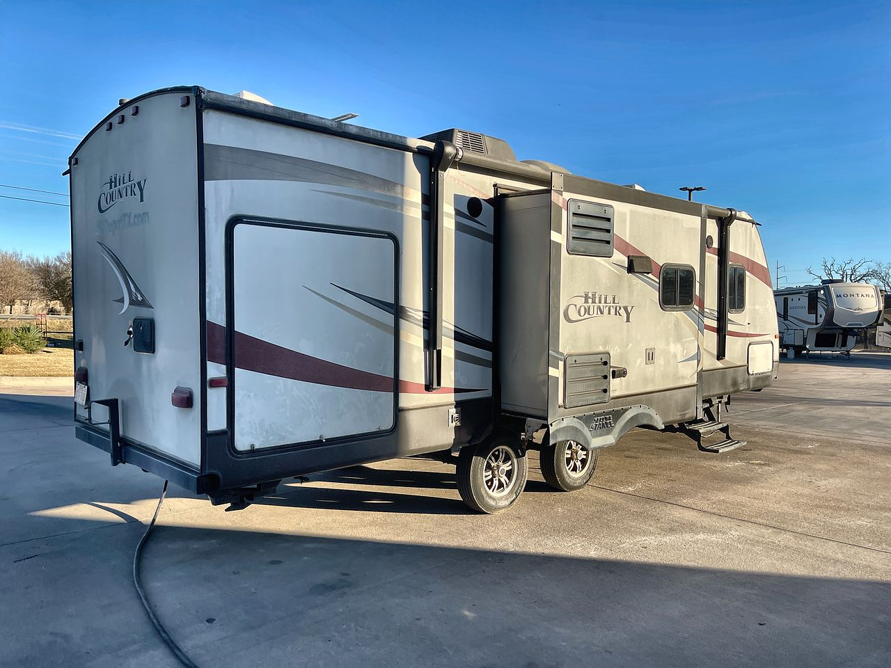 2015 CROSSROADS HILL COUNTRY 26RB