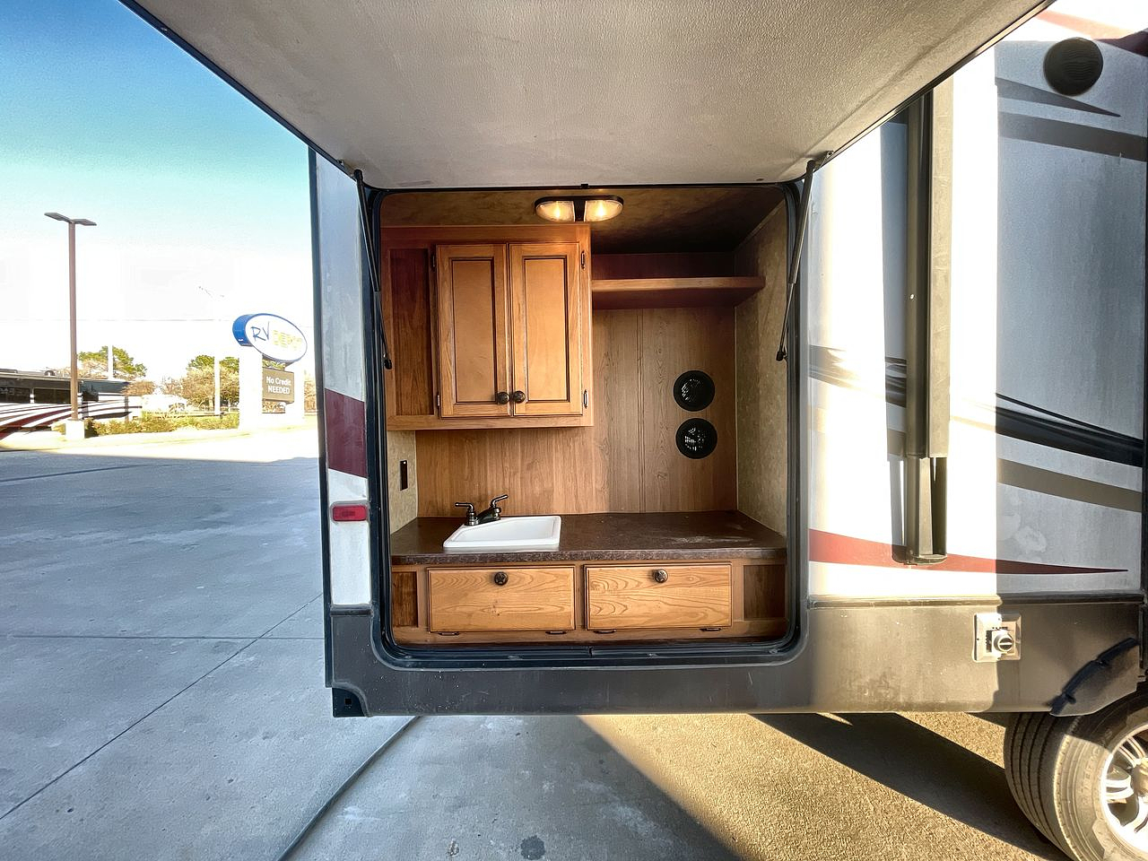 2015 CROSSROADS HILL COUNTRY 26RB