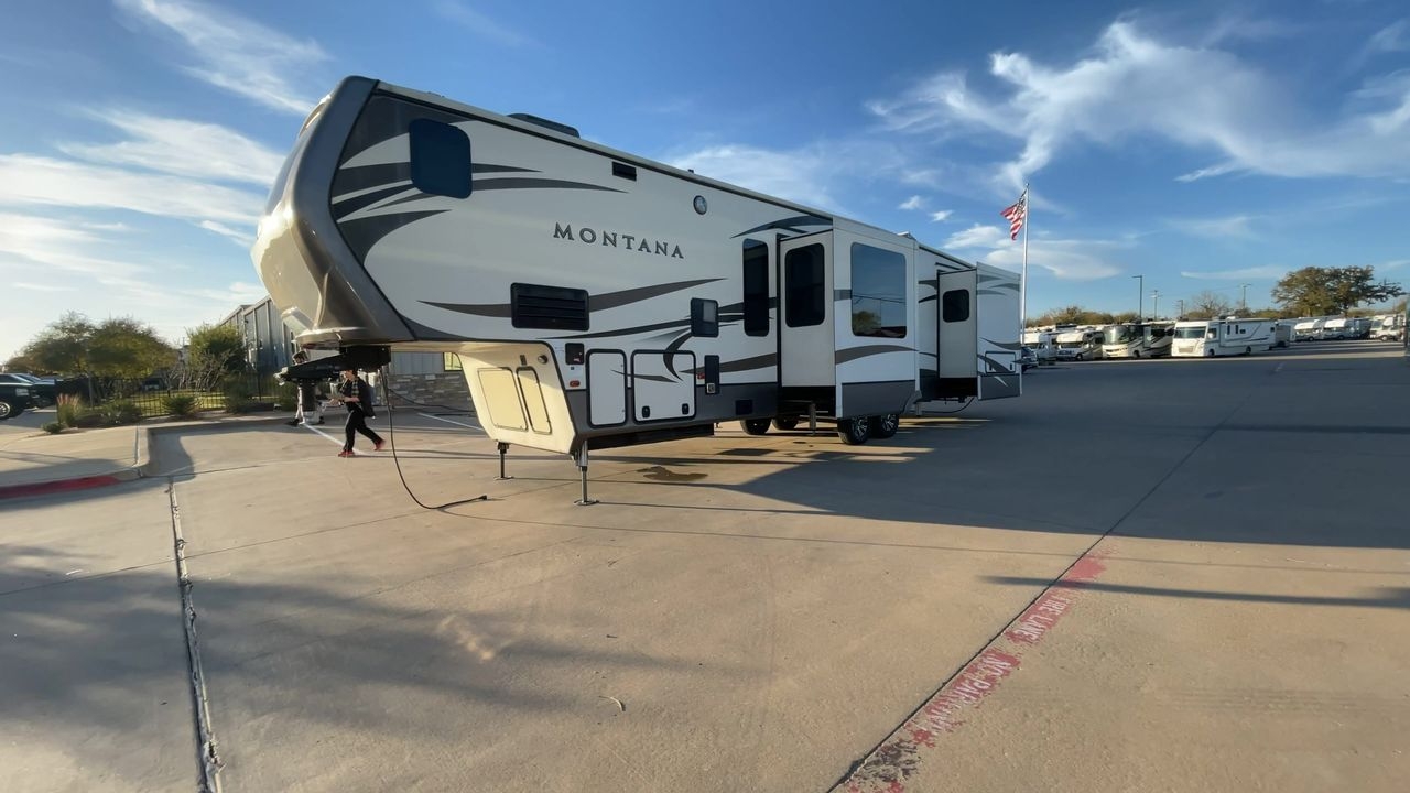 2016 KEYSTONE MONTANA 3820FK