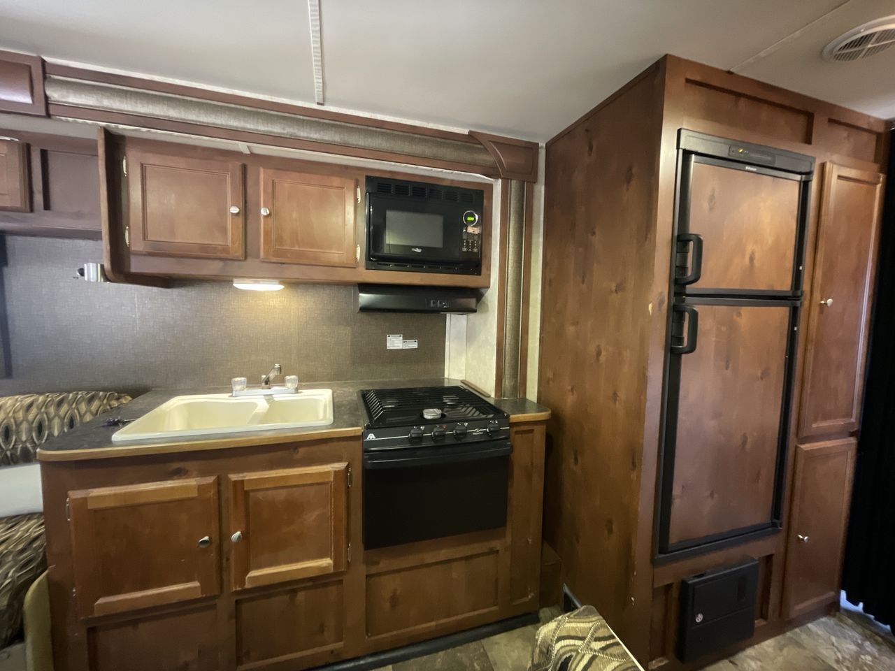 2015 GULF STREAM GULF BREEZE 28RLF