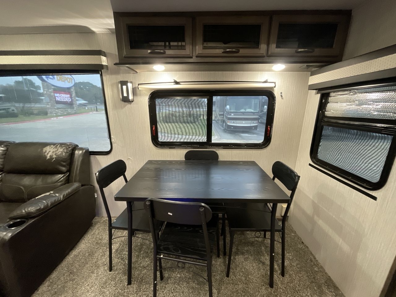 2021 FOREST RIVER SANDPIPER 384QB