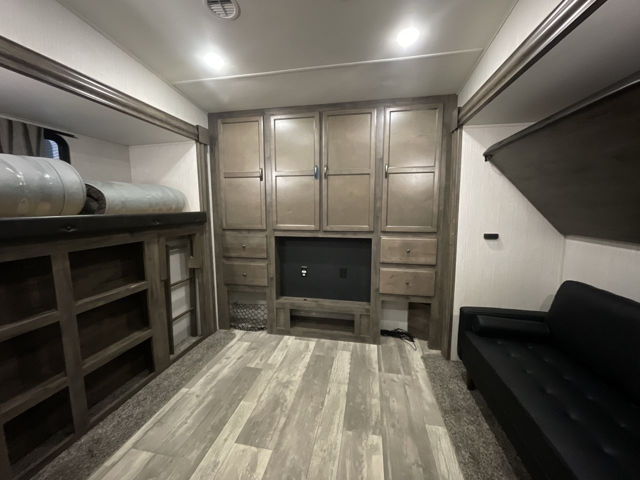 2021 FOREST RIVER SANDPIPER 384QB