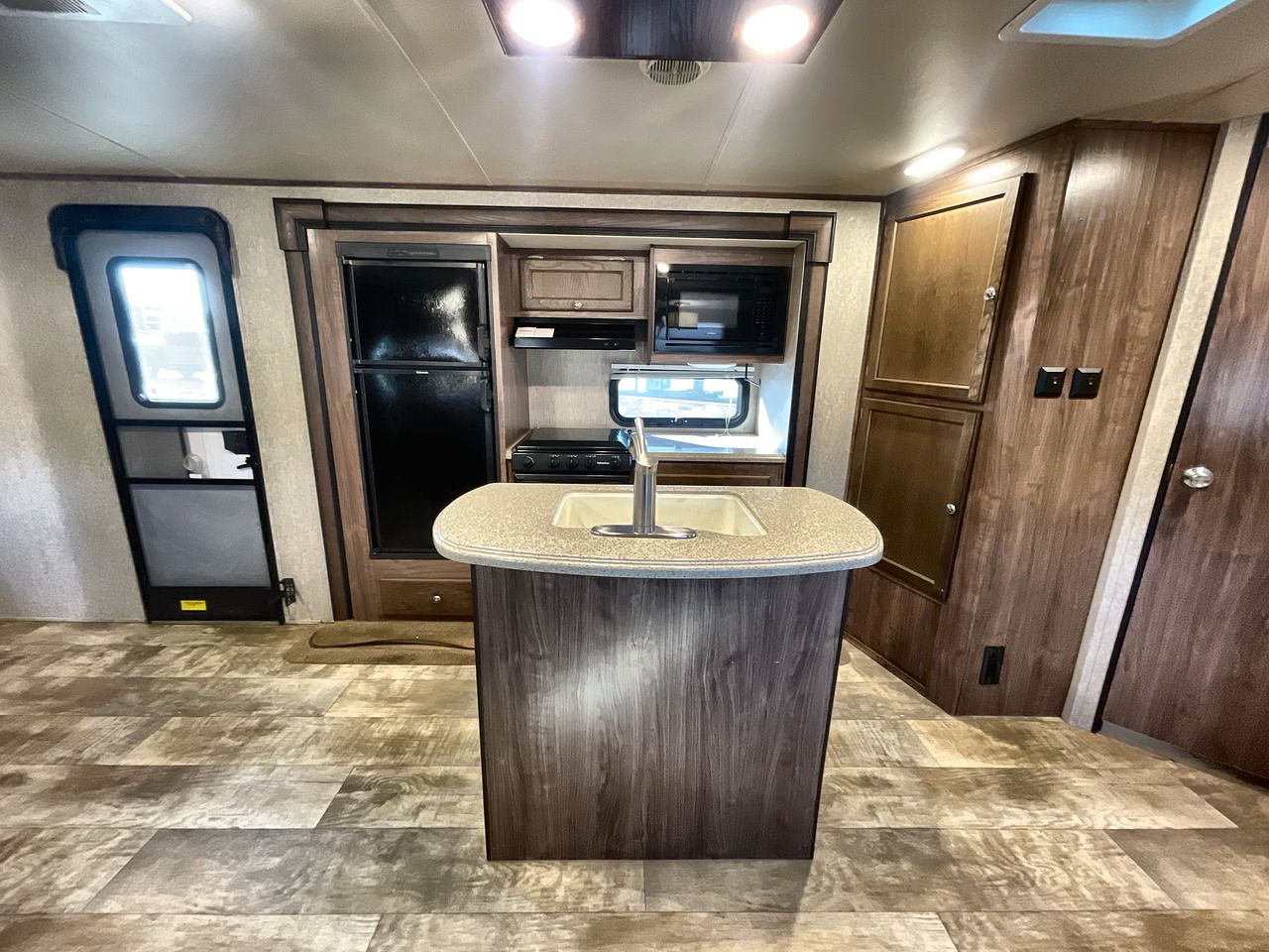 2015 FOREST RIVER SOLAIRE 269BHDSK