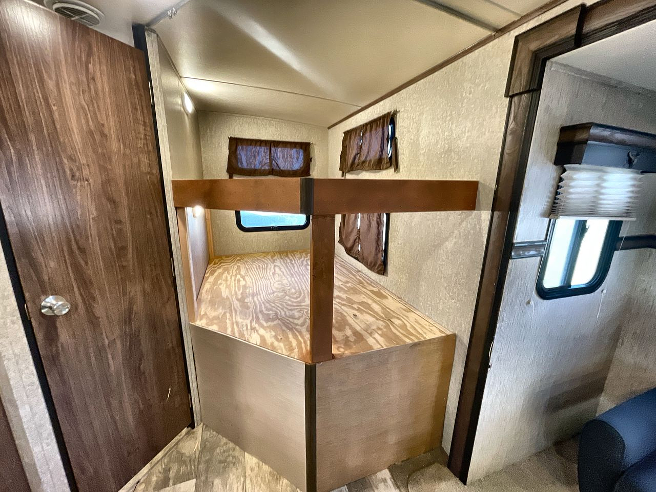 2015 FOREST RIVER SOLAIRE 269BHDSK