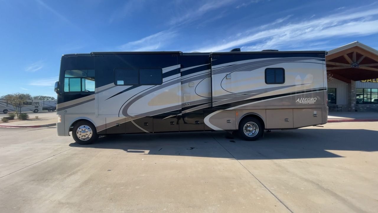 2016 TIFFIN ALLEGRO OPEN ROA34PA