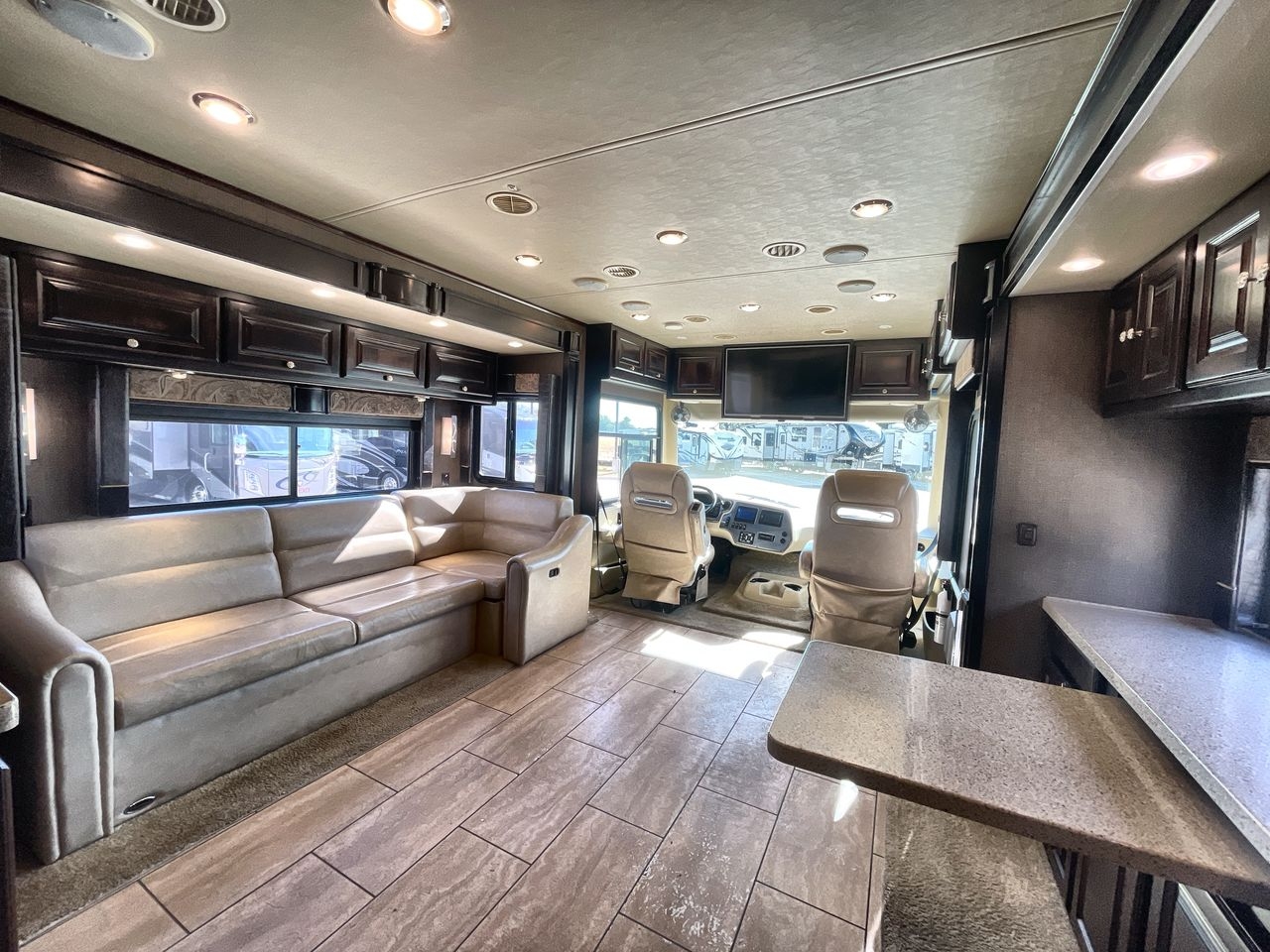 2016 TIFFIN ALLEGRO OPEN ROA34PA