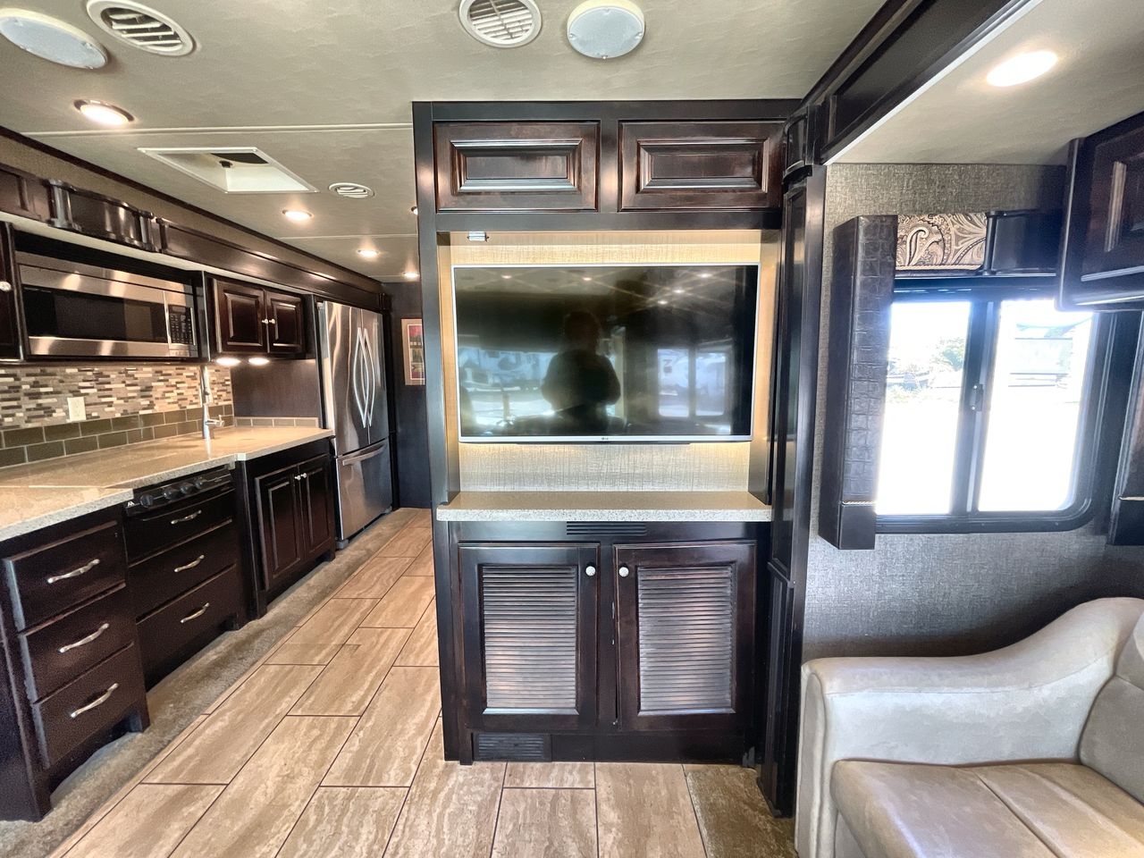 2016 TIFFIN ALLEGRO OPEN ROA34PA