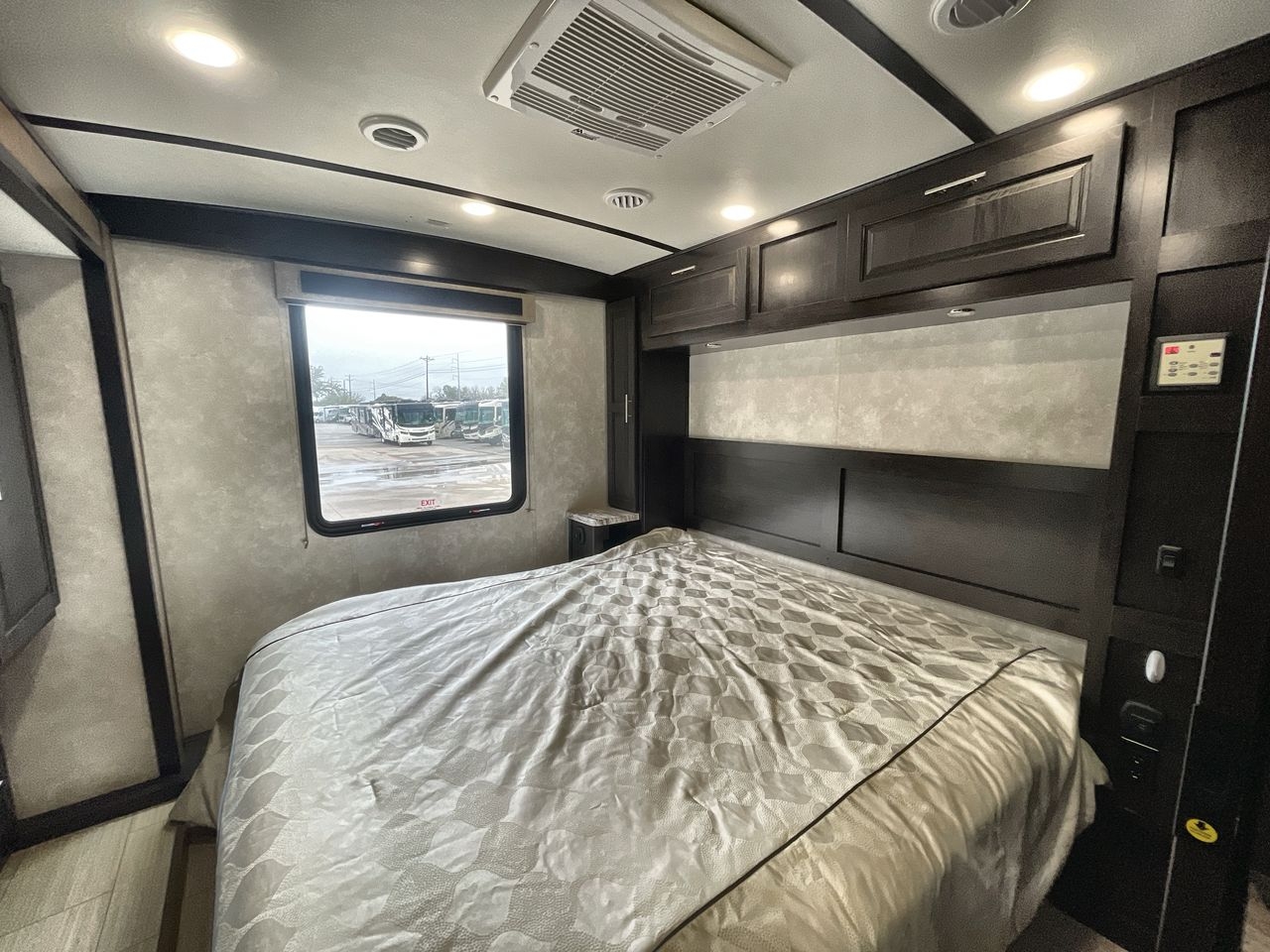 2018 FOREST RIVER FR3 32DS