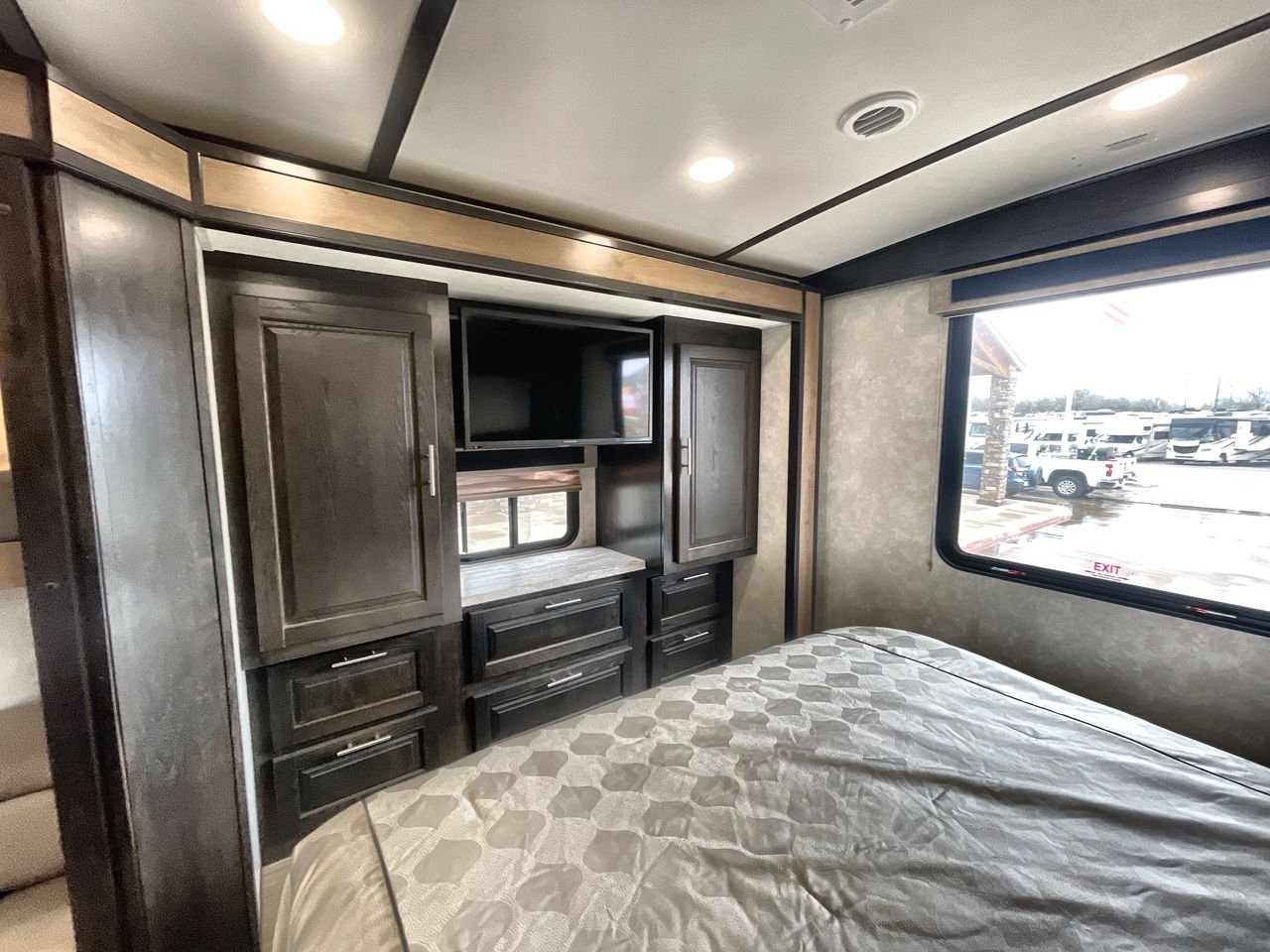 2018 FOREST RIVER FR3 32DS