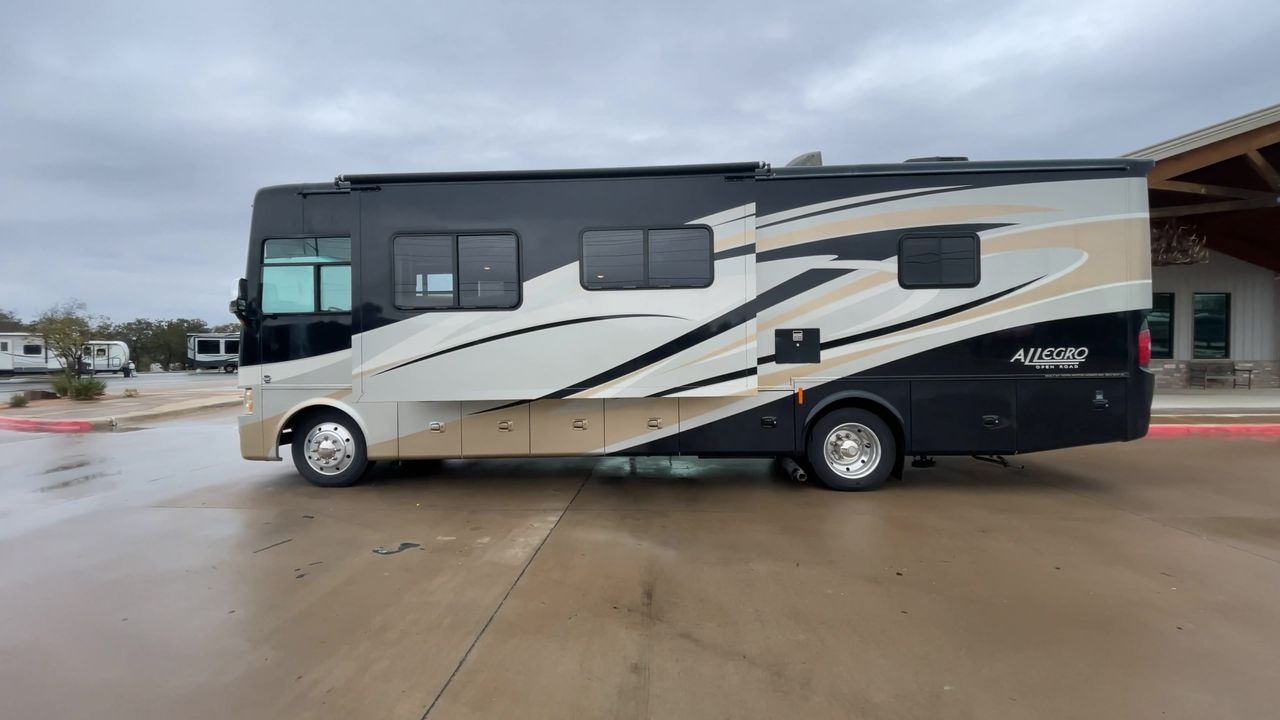 2013 TIFFIN OPEN ROAD 32CA