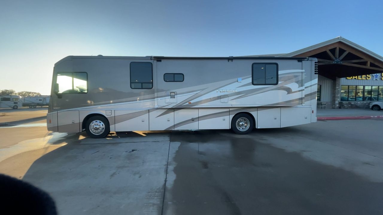 2016 WINNEBAGO FORZA 36G