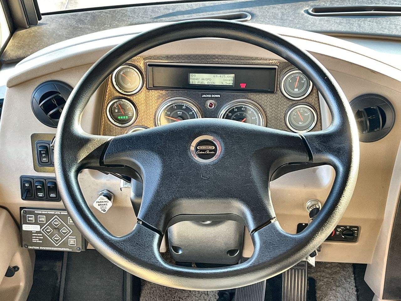 2016 WINNEBAGO FORZA 36G