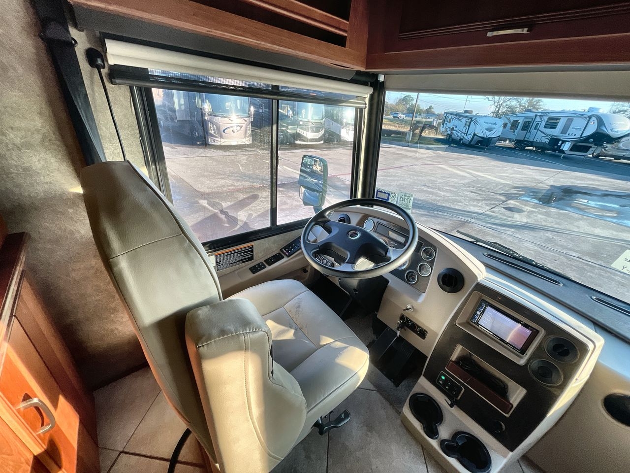 2016 WINNEBAGO FORZA 36G