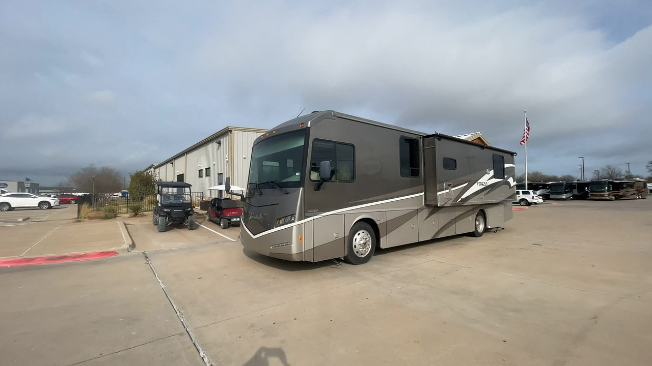 2016 WINNEBAGO FORZA 36G