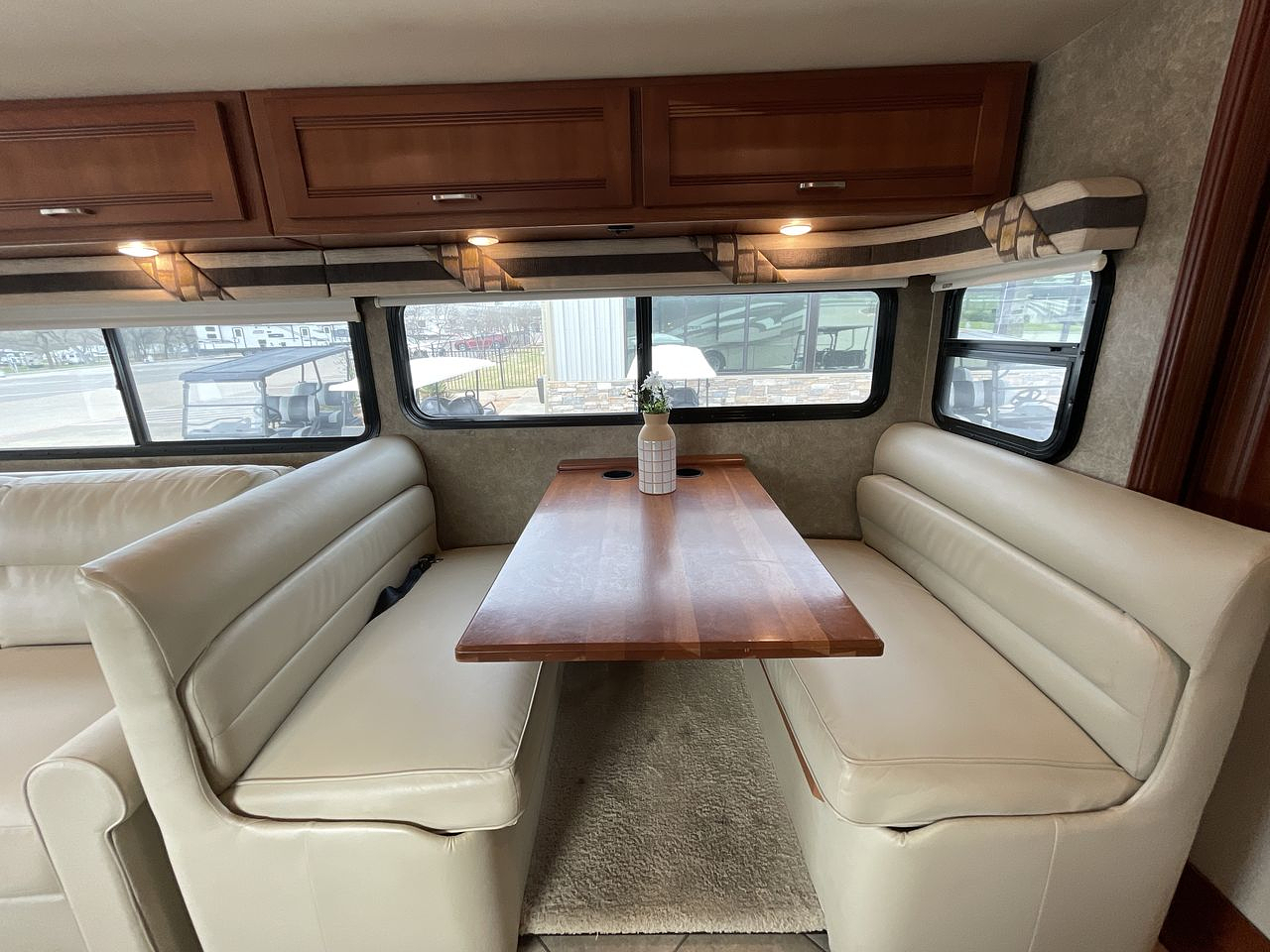 2016 WINNEBAGO FORZA 36G