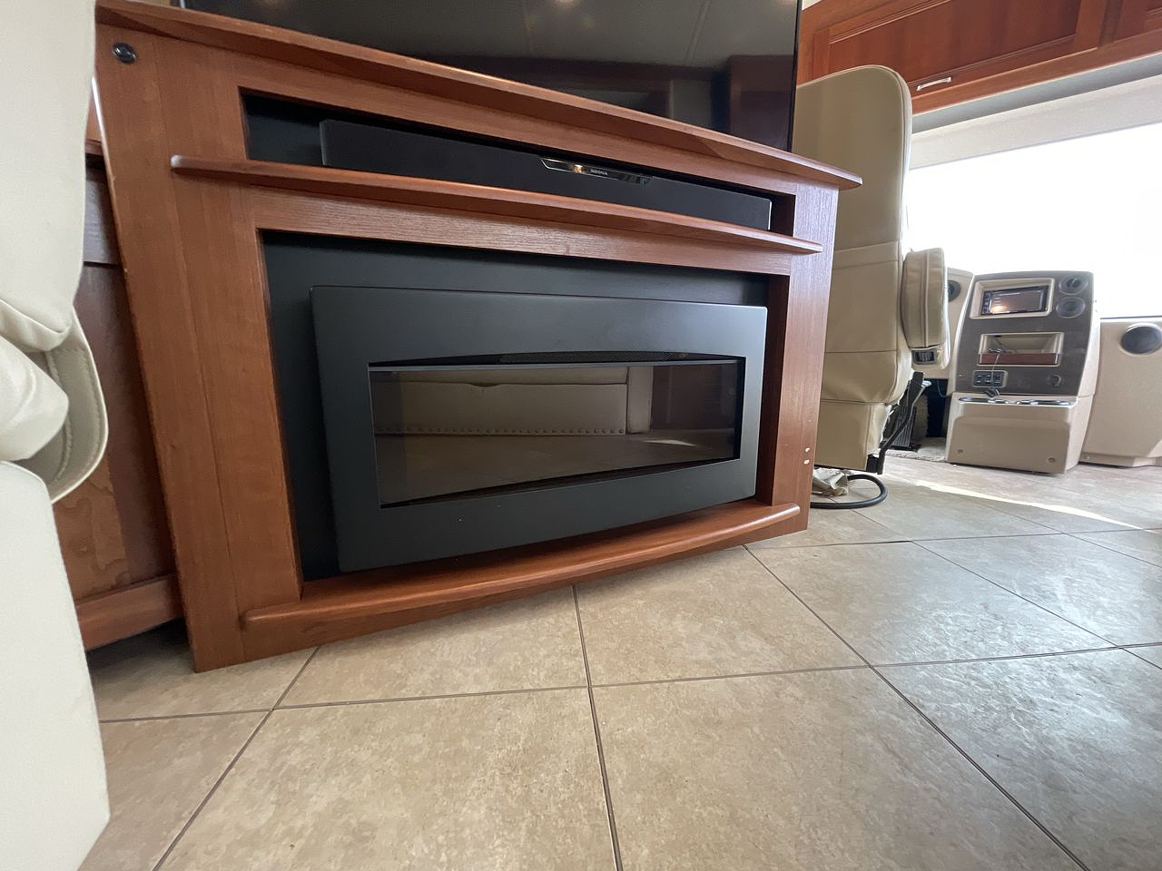 2016 WINNEBAGO FORZA 36G