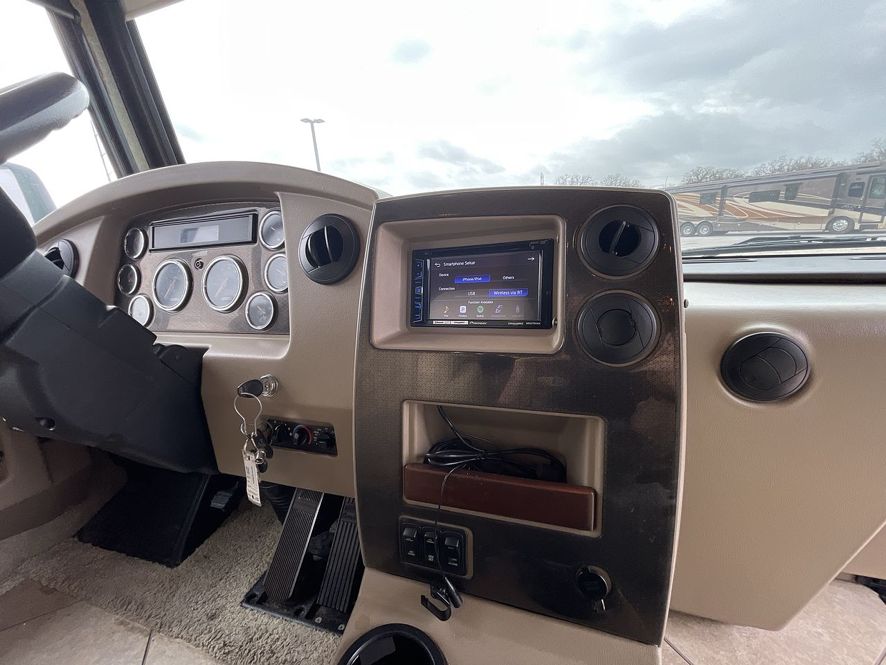 2016 WINNEBAGO FORZA 36G