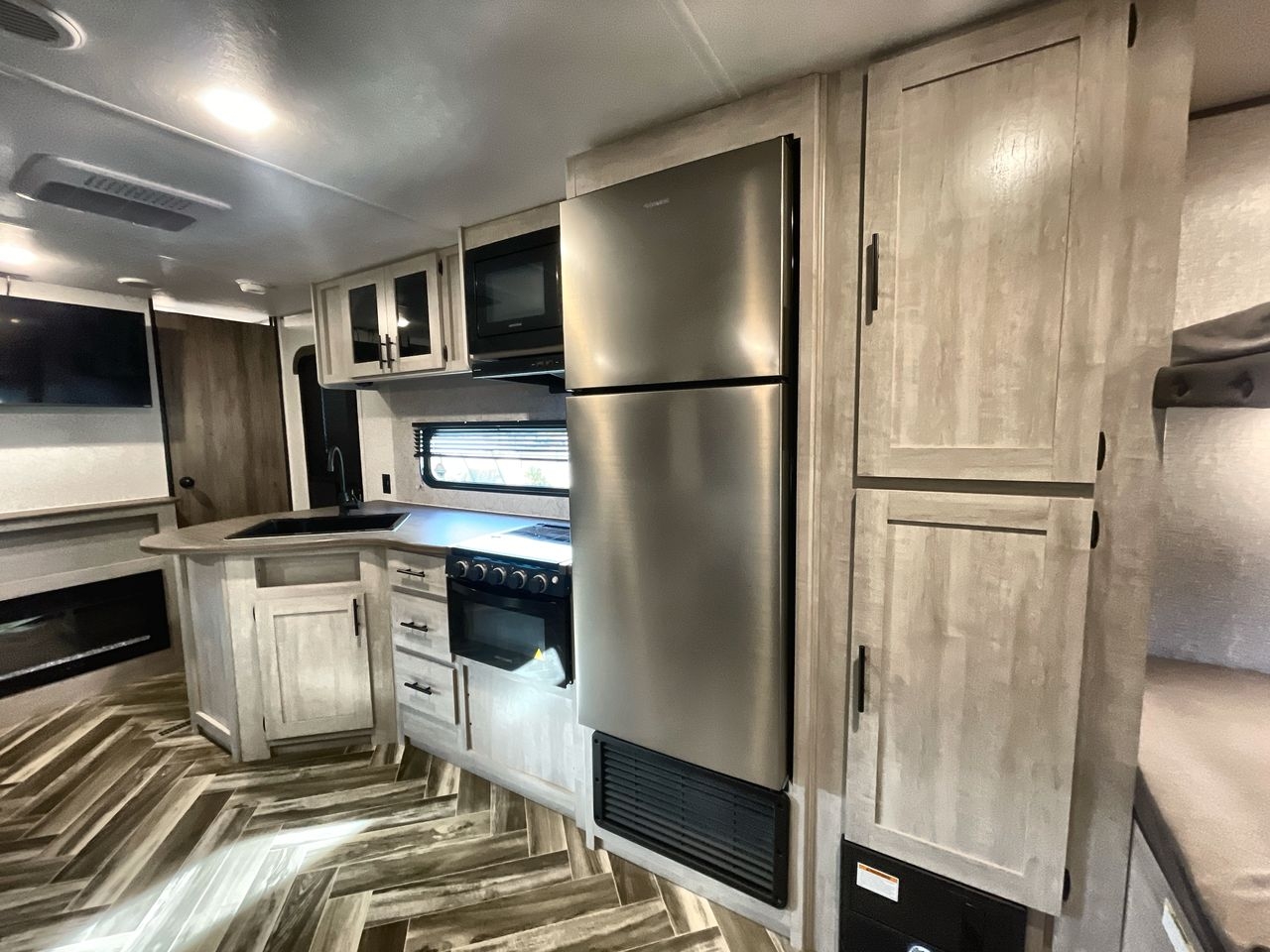 2025 CROSSROADS ZINGER 260BH