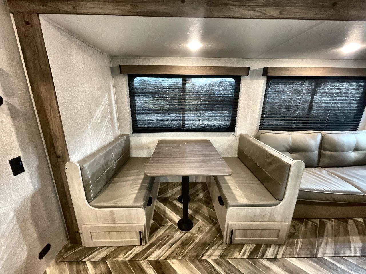 2025 CROSSROADS ZINGER 260BH