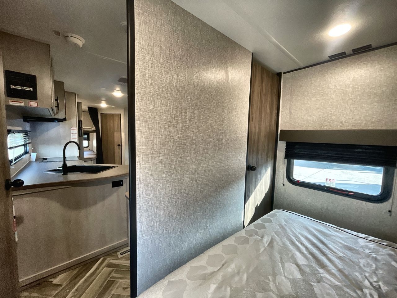 2025 CROSSROADS ZINGER 260BH