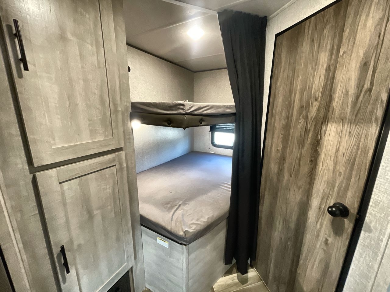 2025 CROSSROADS ZINGER 260BH