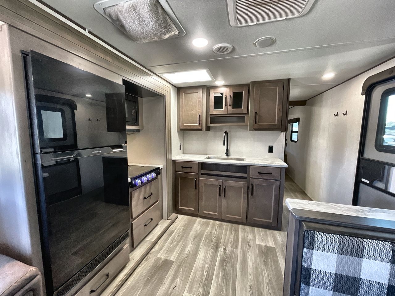 2024 GRAND DESIGN TRANSCEND 297QB