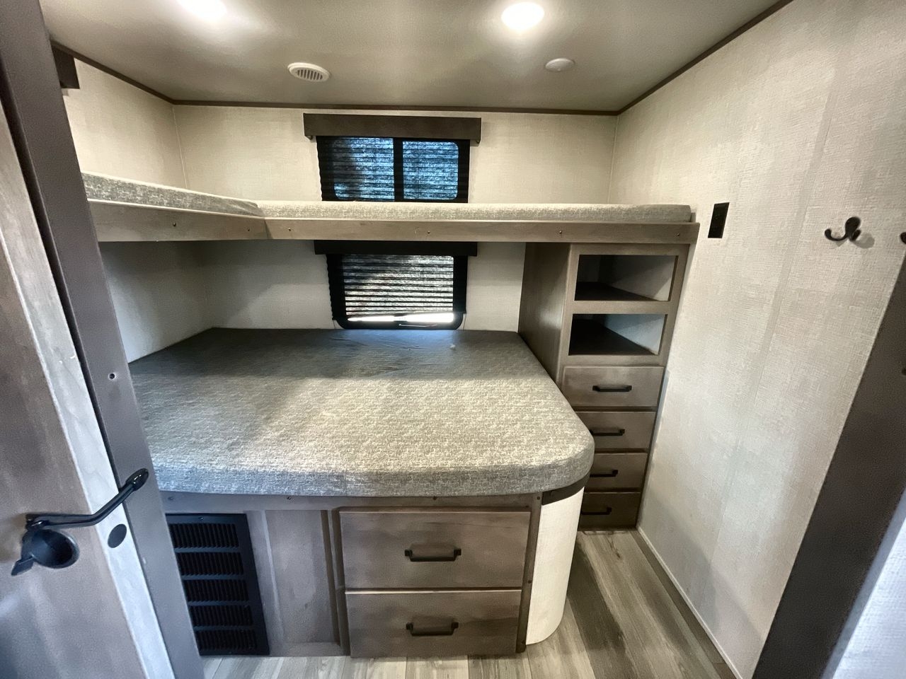 2024 GRAND DESIGN TRANSCEND 297QB