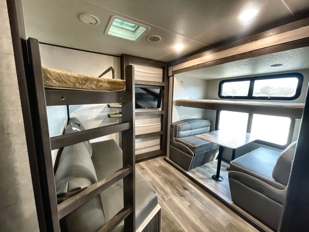 2020 HIGHLAND RIDGE MESA RIDGE 328BHS