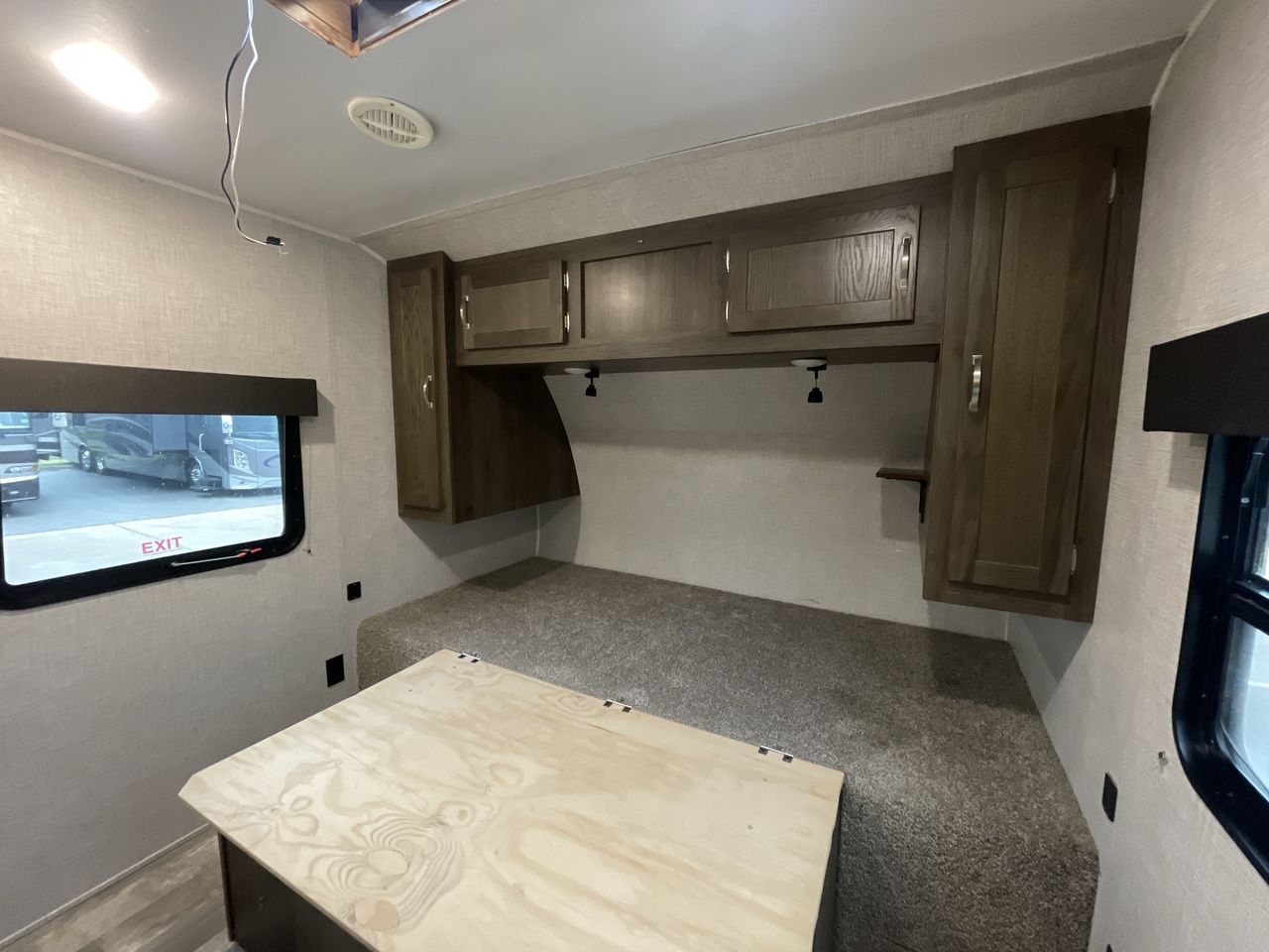 2021 EAST TO WEST DELLA TERRA 271BH