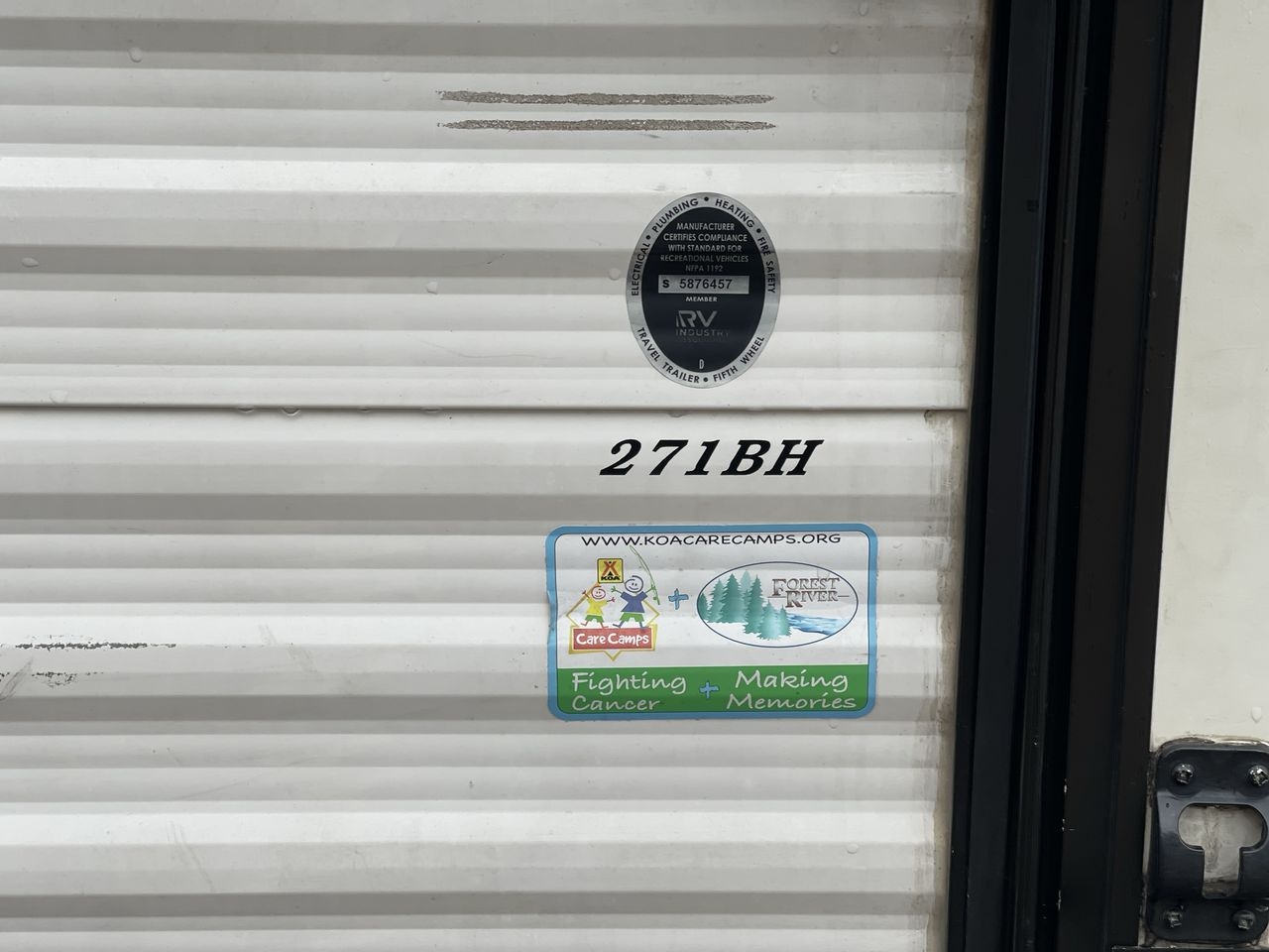 2021 EAST TO WEST DELLA TERRA 271BH